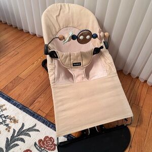 Babybjorn Beige Baby Bouncer with Neutral Eye Toy Bar